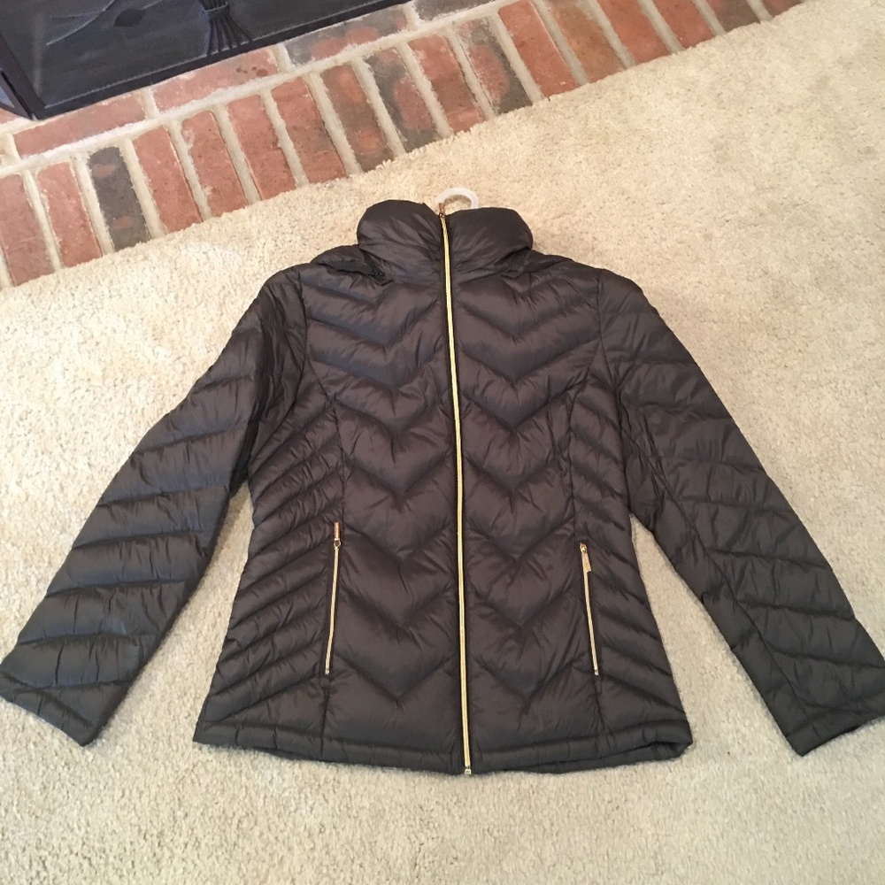 LIKE NEW- Michael Kors Packable Down Fill Jacket